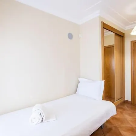 Esta - Tennis Court And Pool * 阿尔布费拉