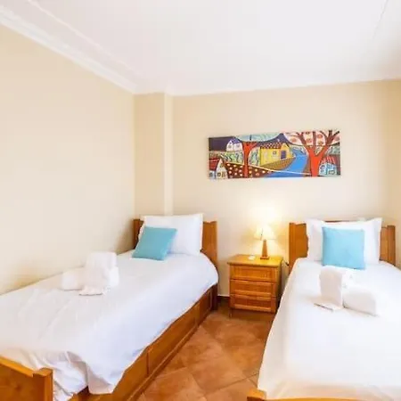 Esta - Tennis Court And Pool 别墅