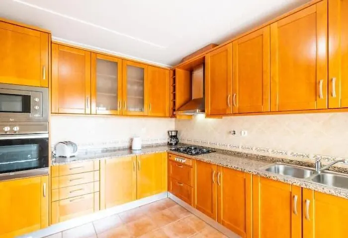 Esta - Tennis Court And Pool *